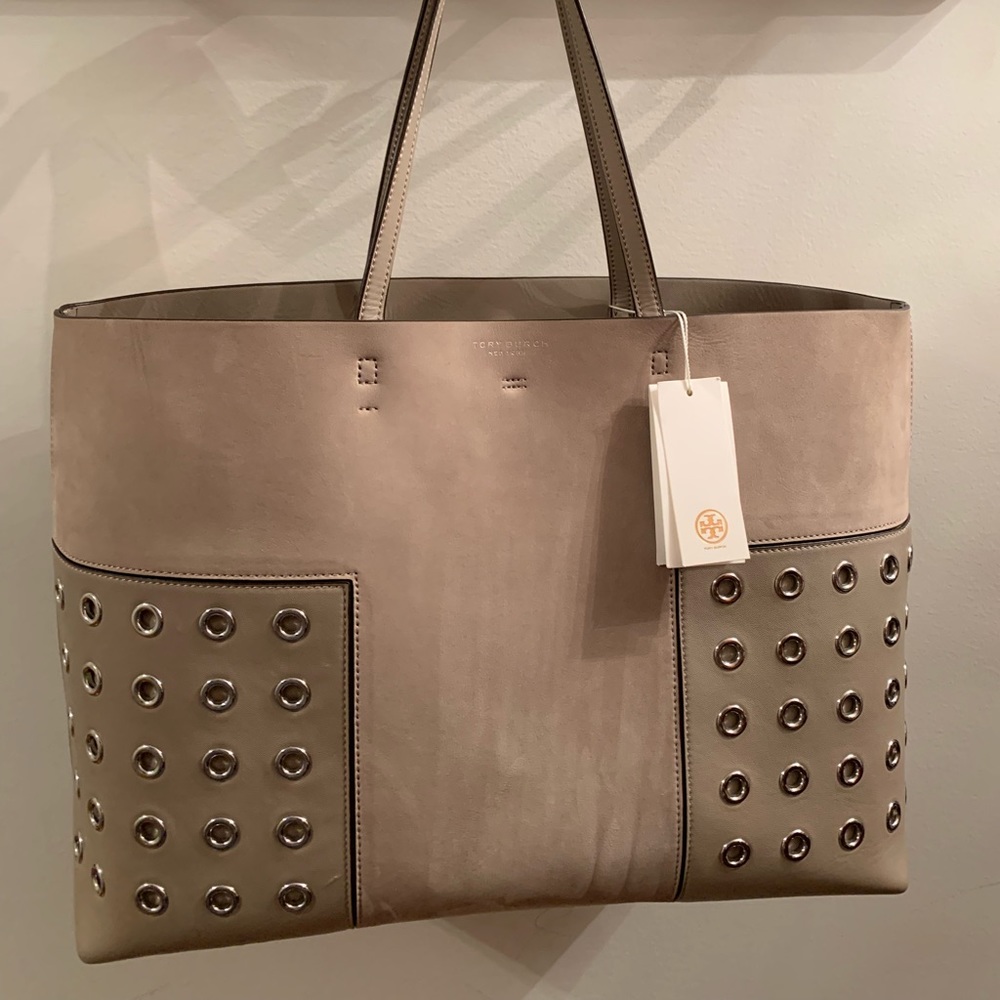 NWT Tory Burch BlocT Grommet tote 14.5”x11” tall x 7” with T-loop closure